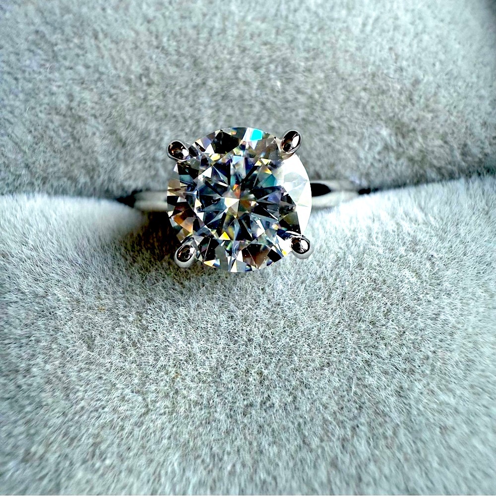 2 carat Moissanite diamond women's engagement ring with GRA Certified s925 Slive